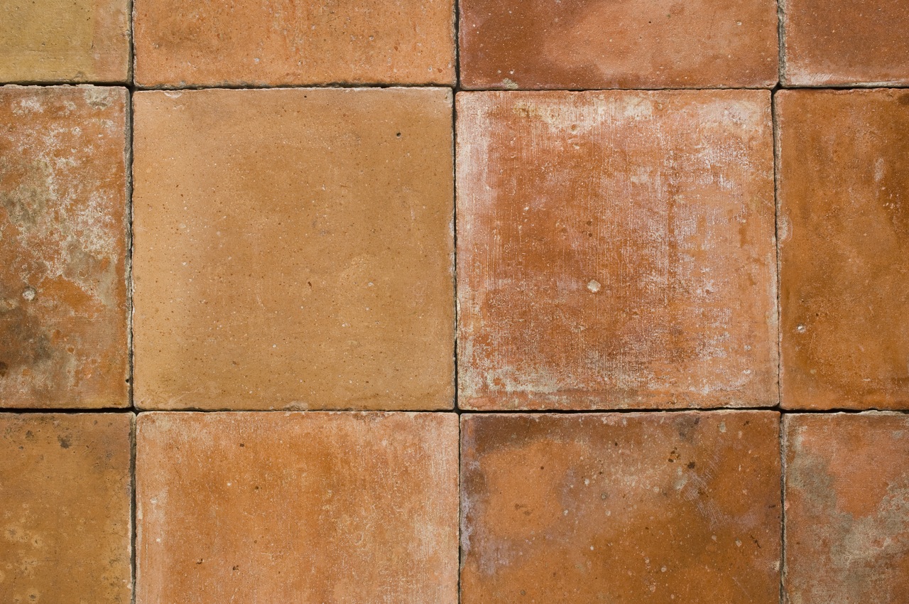 Reclaimed Terracotta Squares Red Tones - image 2
